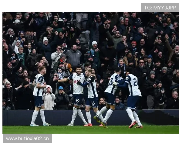 热刺进攻火力强劲,但防守漏洞已对争冠形势产生影响 热刺进攻火力强劲,但防守漏洞已对争冠形势产生影响