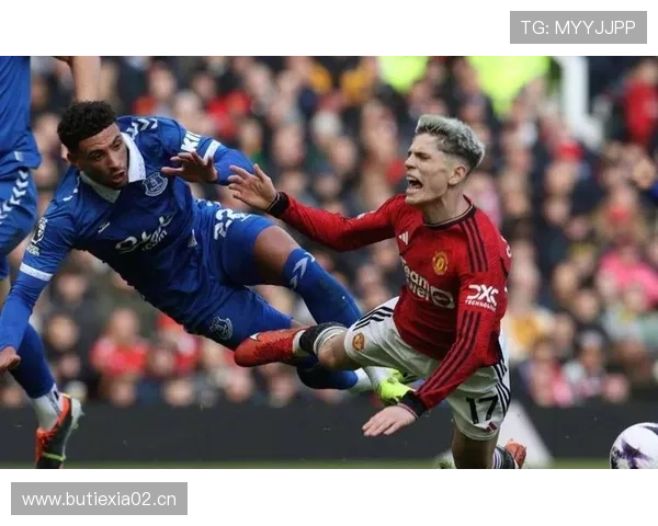 曼联战术体系缺乏稳定性,赛季表现波动加剧竞争格局变化 曼联战术体系缺乏稳定性,赛季表现波动加剧竞争格局变化